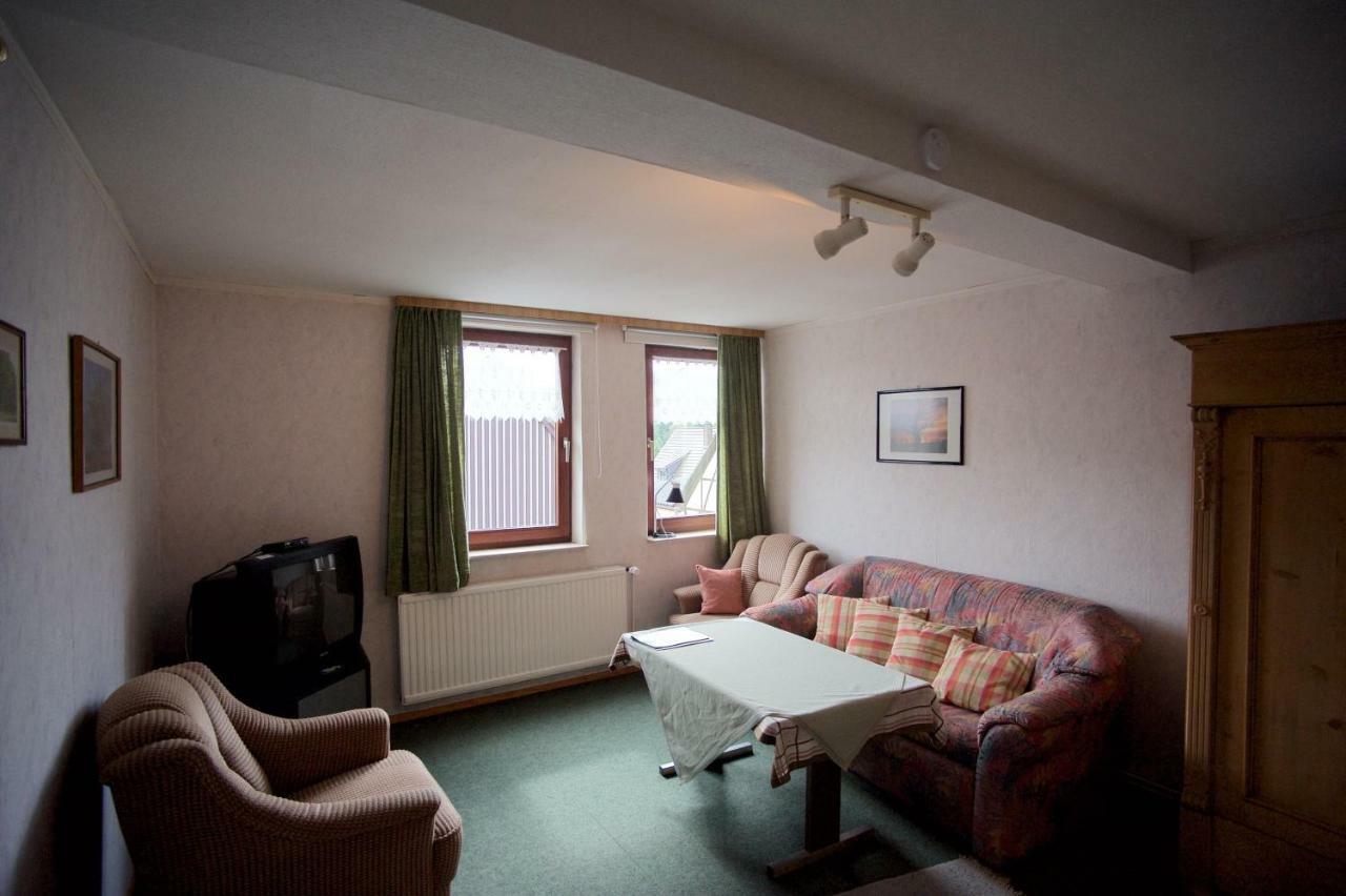 Pension Altes Pfarrhaus Helmarshausen Exterior foto